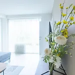 Corner In The Center With 3 Bedrooms * 米德尔克尔克