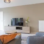 Corner In The Center With 3 Bedrooms 米德尔克尔克