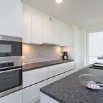 Corner In The Center With 3 Bedrooms 米德尔克尔克