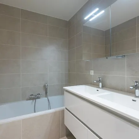 Corner In The Center With 3 Bedrooms 아파트